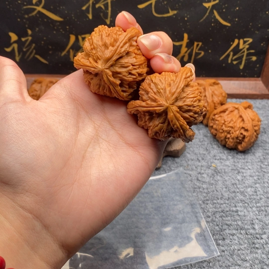 【闪购商品】吊坠文玩核桃嗨****?