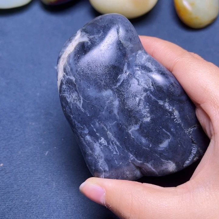 和田玉未镶嵌珠宝奇石