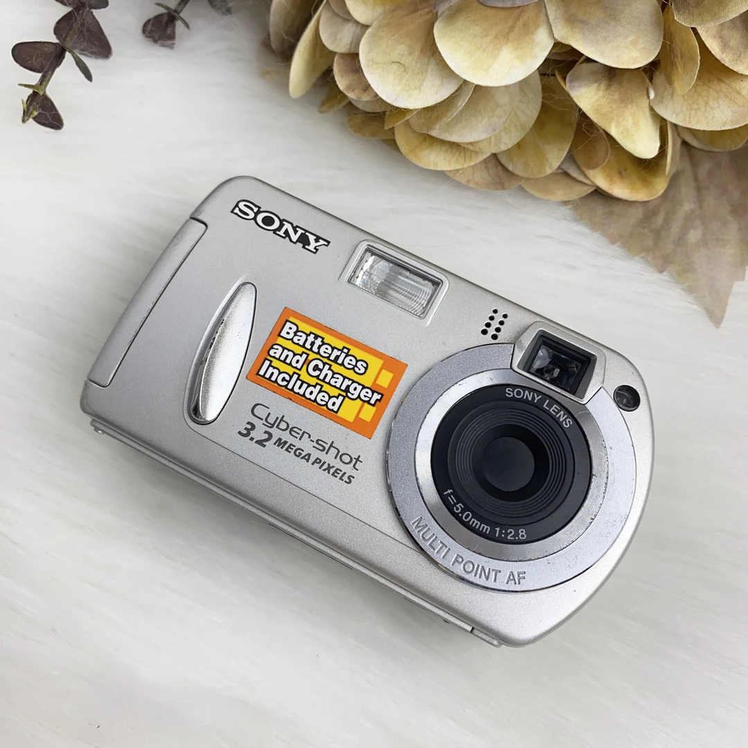 9新 Sony/索尼 p32 福利相机 ccd  5号电池自备