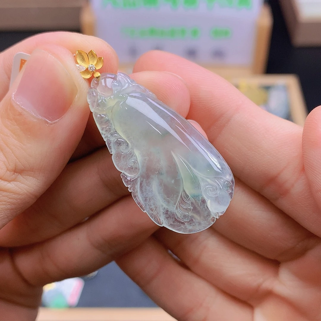 翡翠18K金镶嵌颈饰翡翠