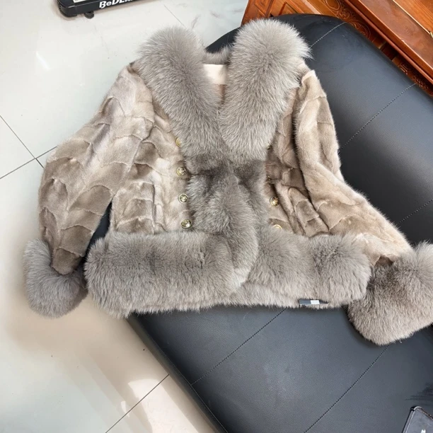 女装水貂皮草外套