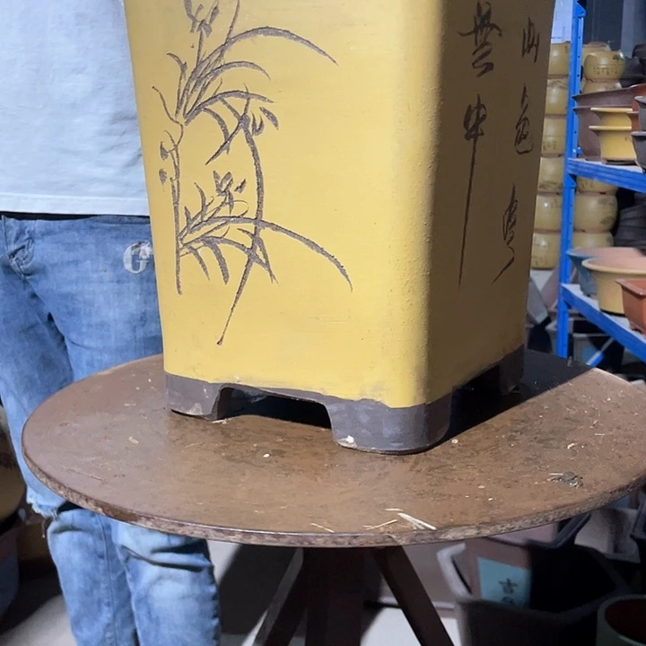 23黄色四方花盆花盆