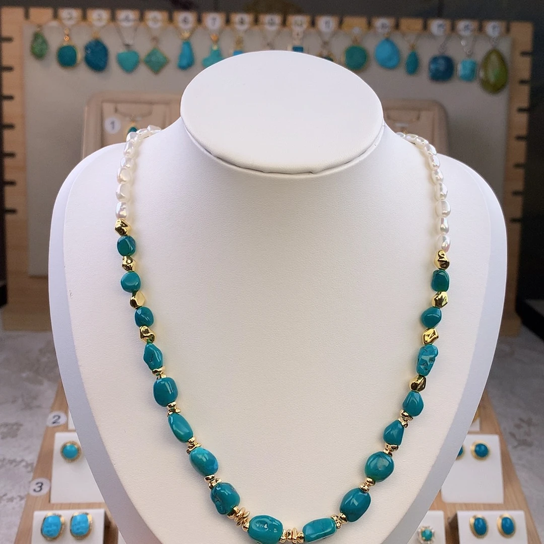 绿松石未镶嵌颈饰