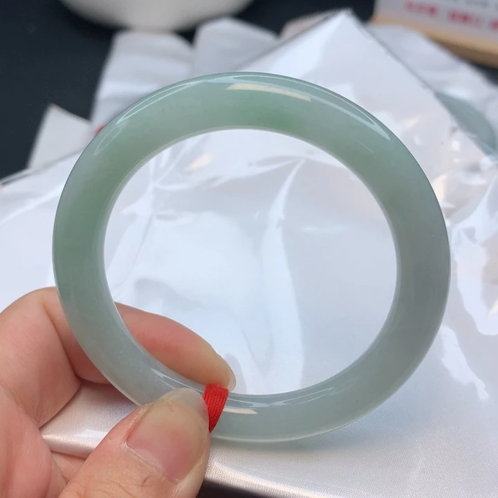 翡翠手镯（圆镯）未镶嵌545455555