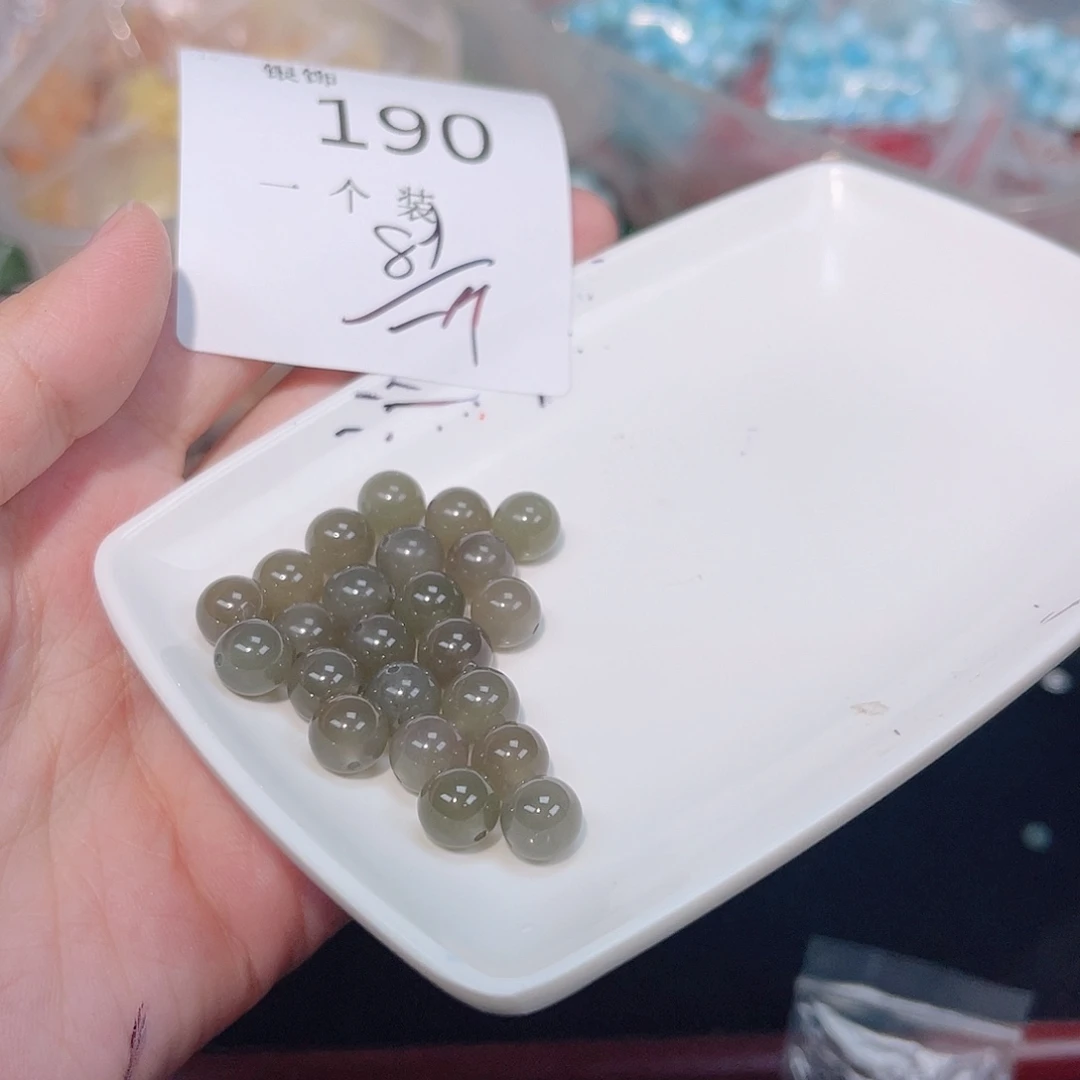 未镶嵌珠宝半成品水晶190 。