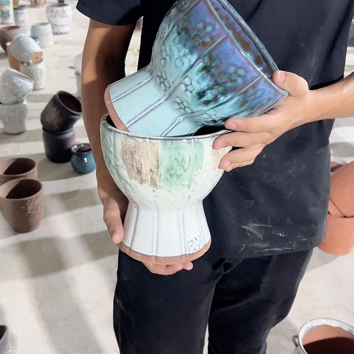高度20厘米口18厘米
