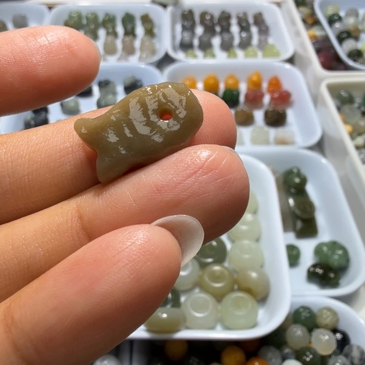 未镶嵌和田玉珠宝半成品