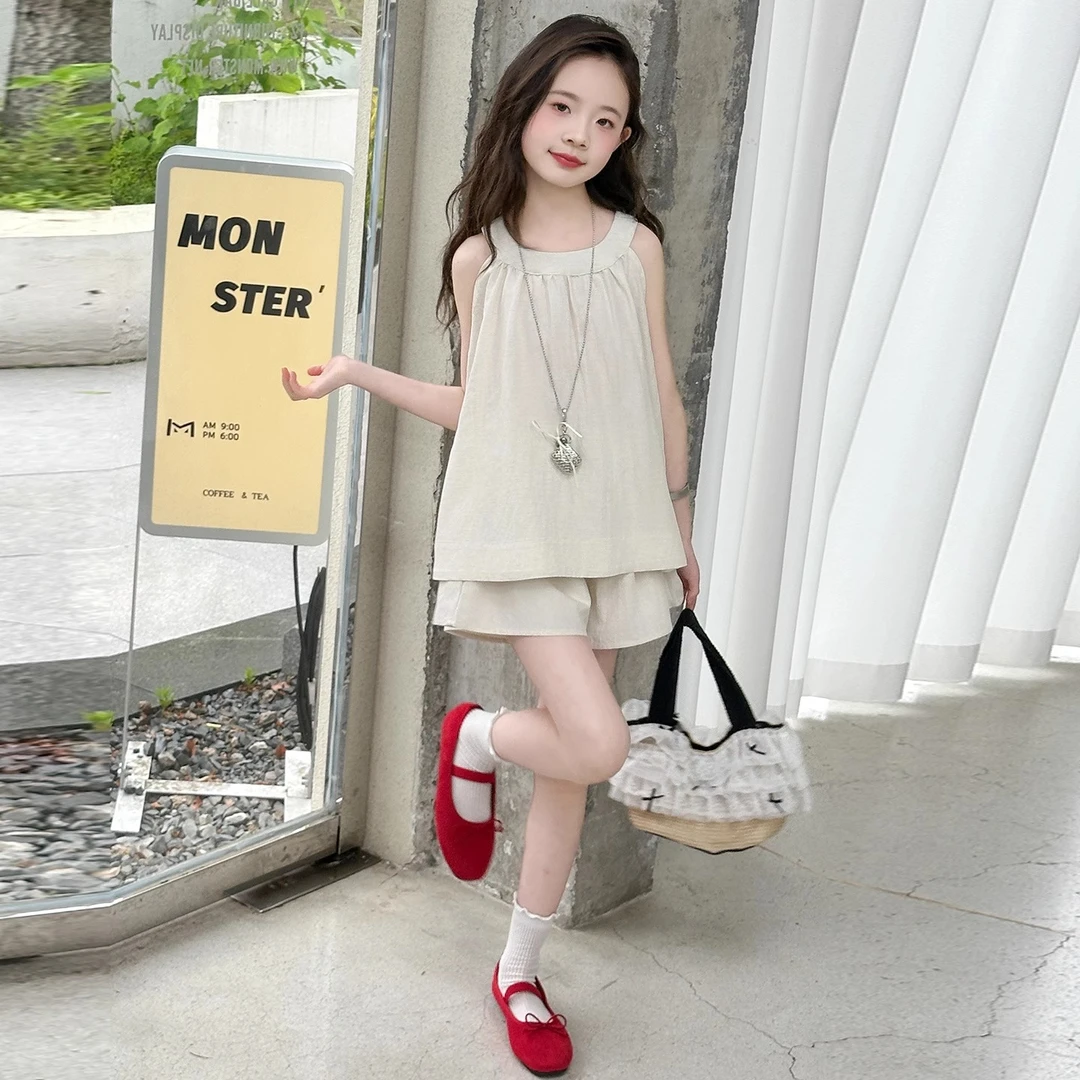 女童夏装套装2025新款儿童超好看挂脖洋气女孩夏季薄款短裤两件套