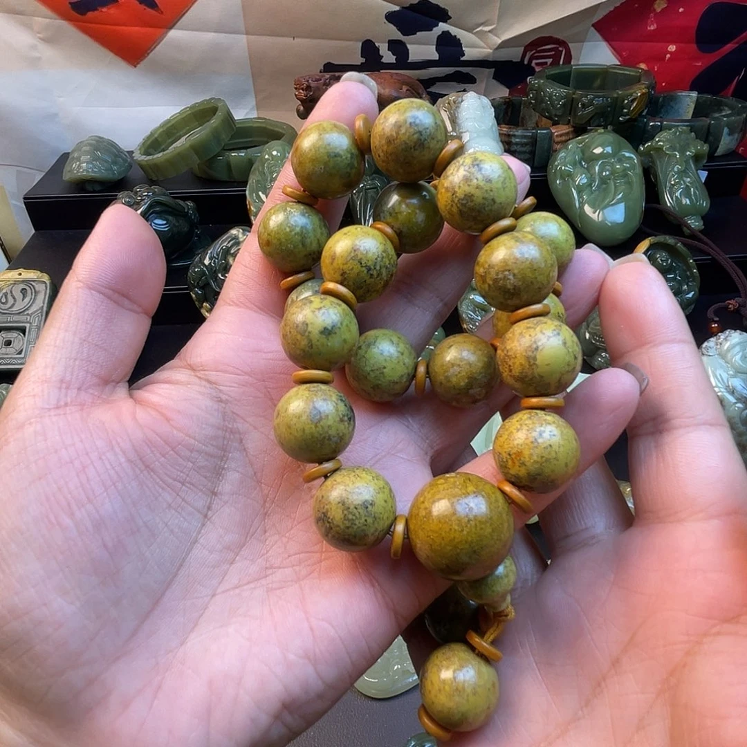 透闪石质玉未镶嵌手链