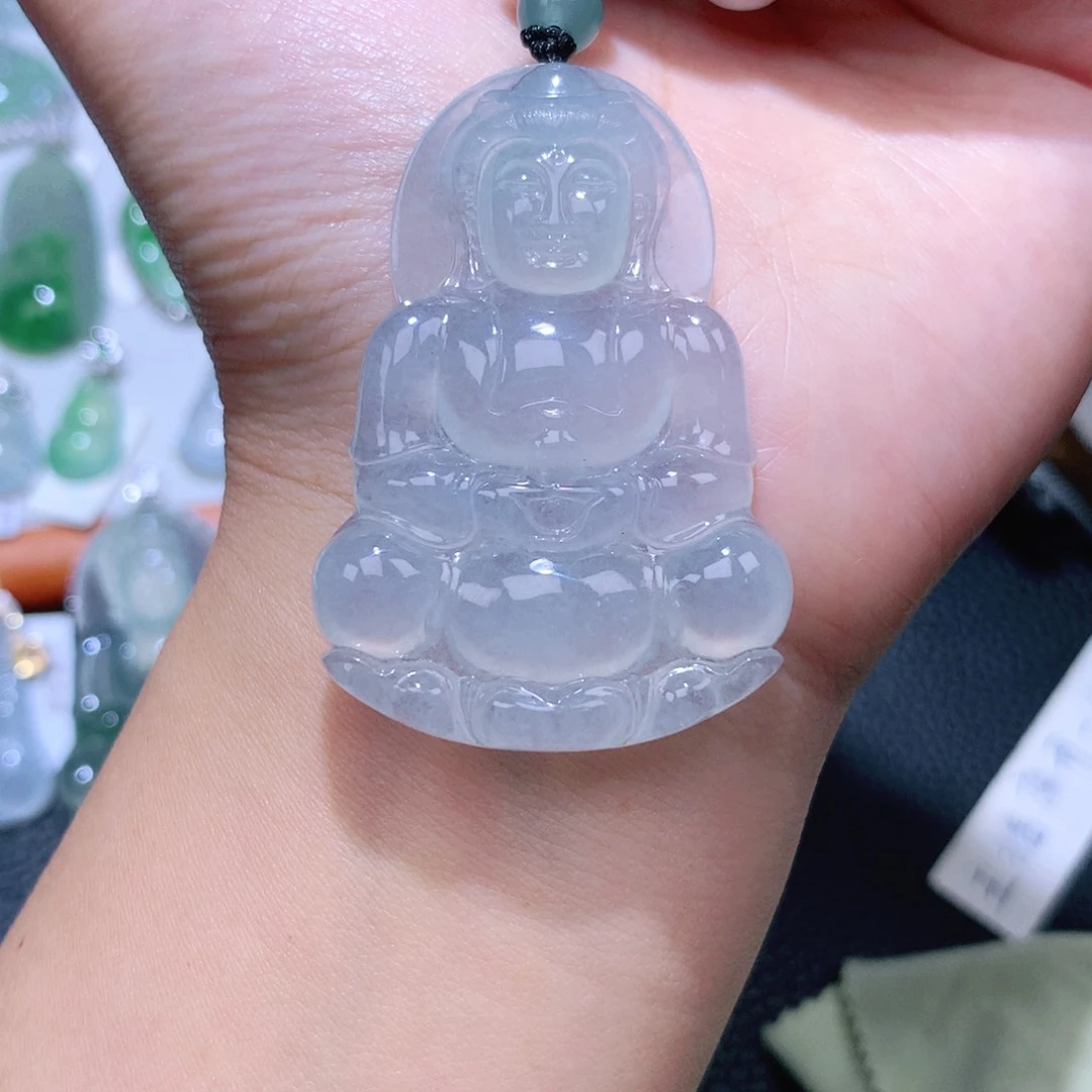 颈饰未镶嵌翡翠观音