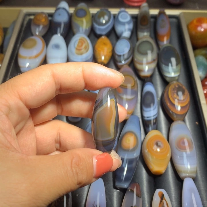 玛瑙/玉髓颈饰未镶嵌吊坠