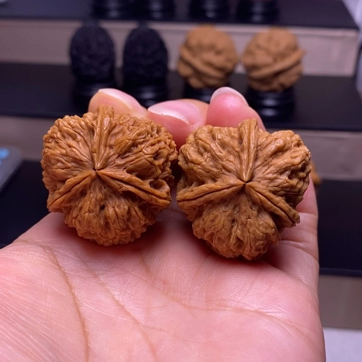 文玩核桃把件三楞3