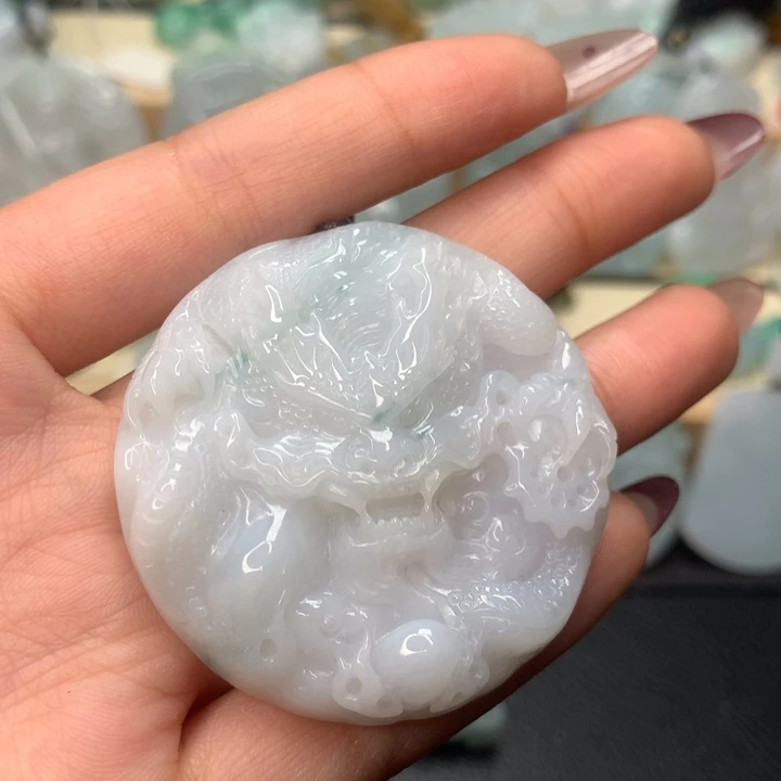 翡翠颈饰未镶嵌龙牌吊坠