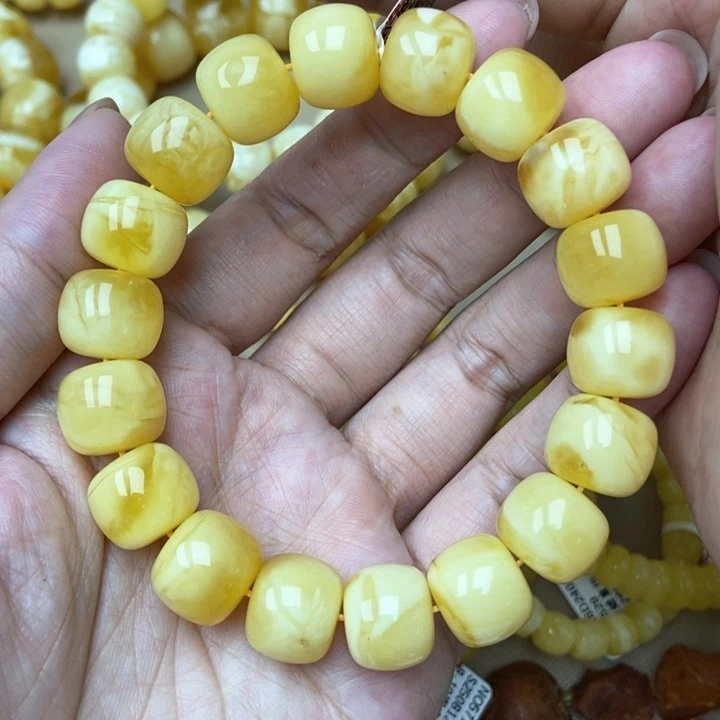 琥珀未镶嵌珠宝奇石20