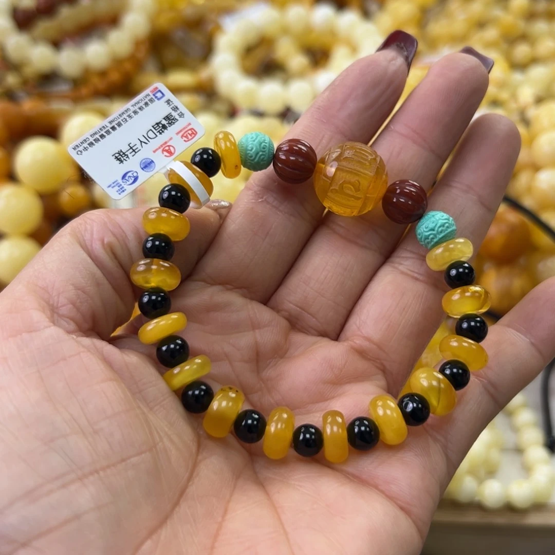 琥珀珠宝奇石未镶嵌