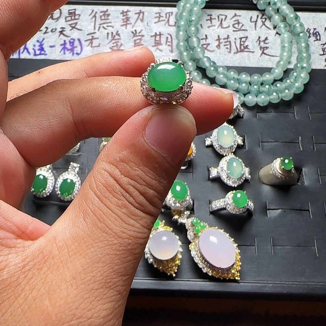 翡翠未镶嵌戒指天然缅甸