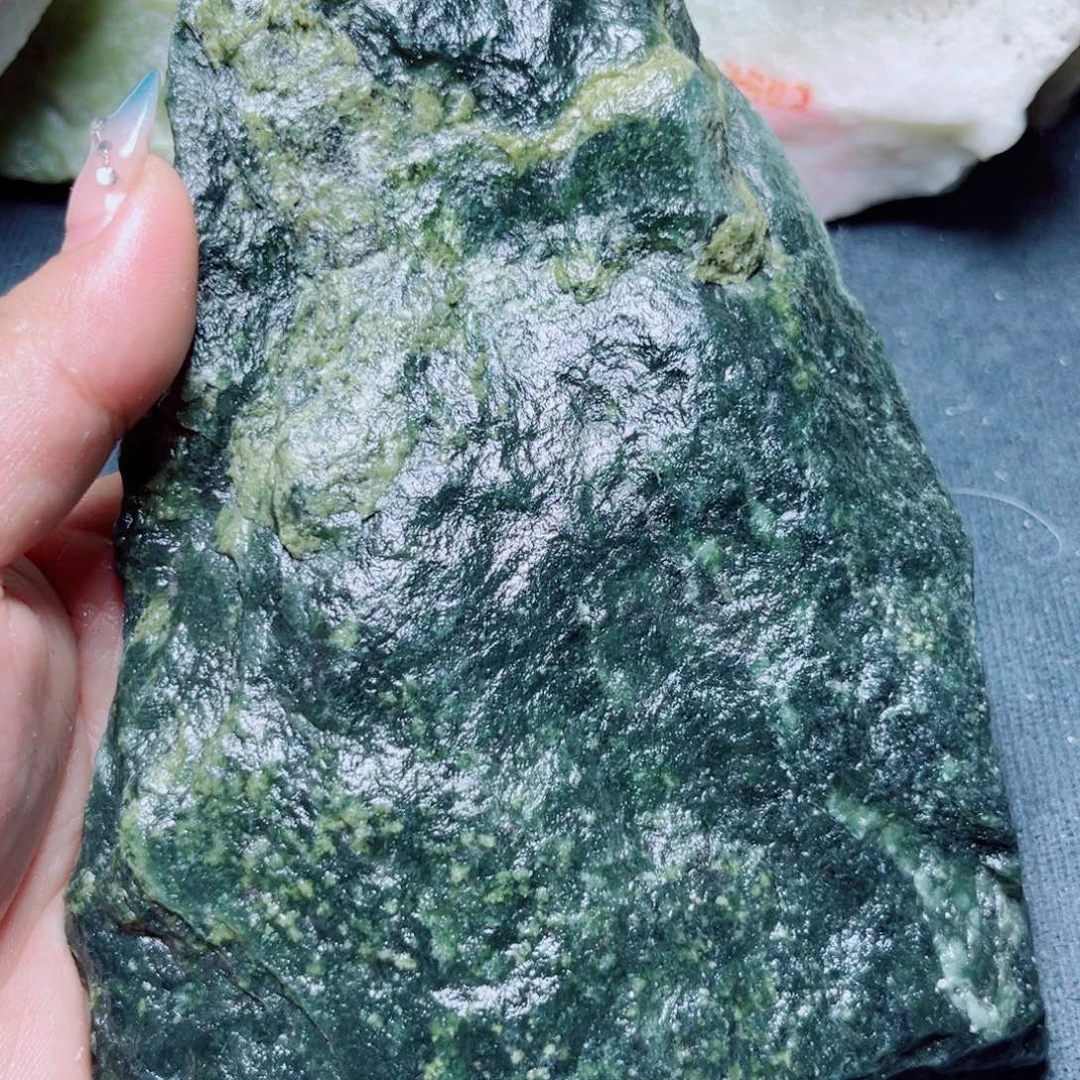 。***未镶嵌和田玉珠宝奇石