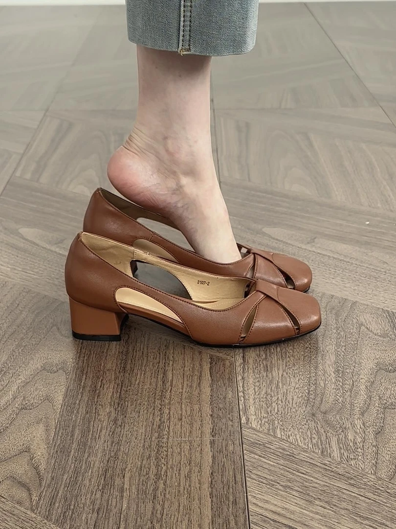 镂空罗马风高帮中跟方头时装凉鞋平底复古低跟鞋子