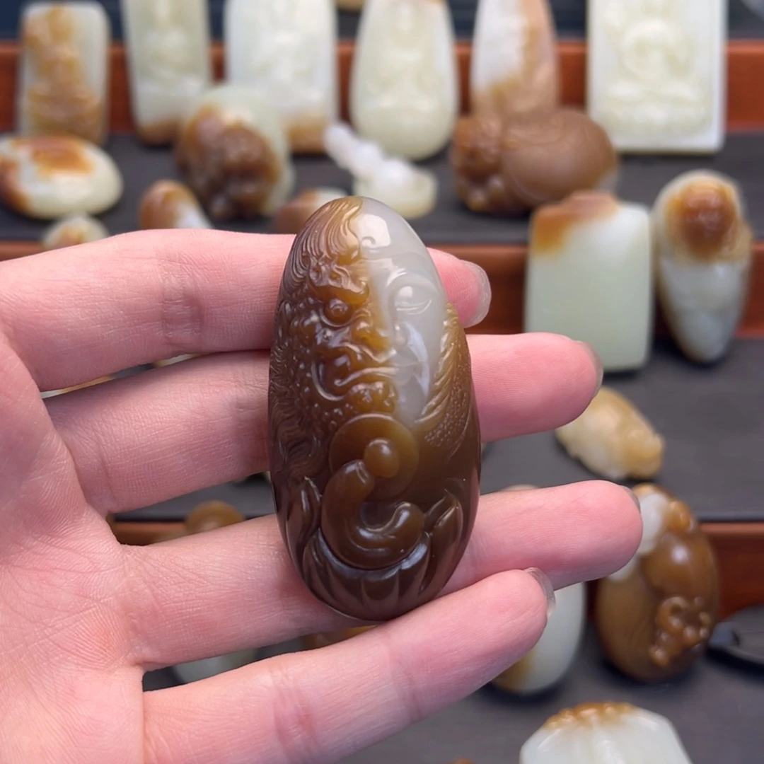 和田玉（糖玉）未镶嵌颈饰