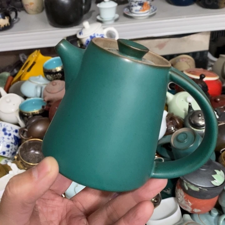 陶瓷艺术品及陶瓷壶