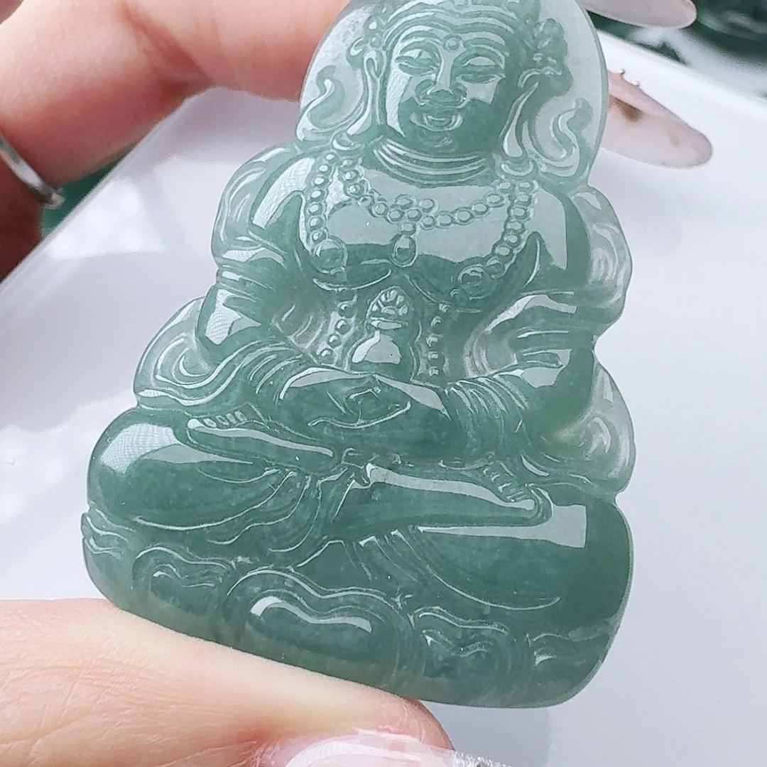 翡翠未镶嵌颈饰天然的A货翡翠多样性发其一