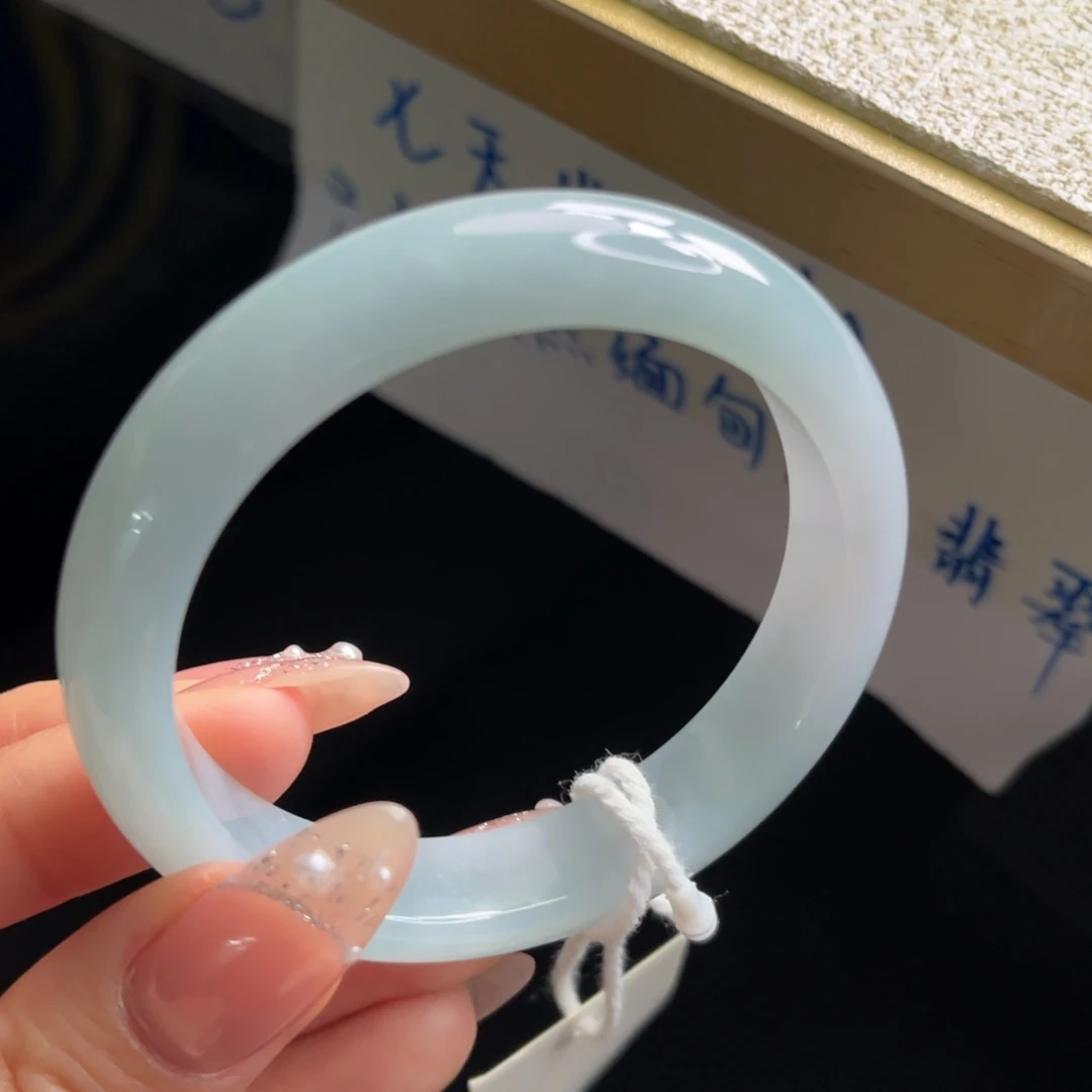 翡翠未镶嵌手镯手镯