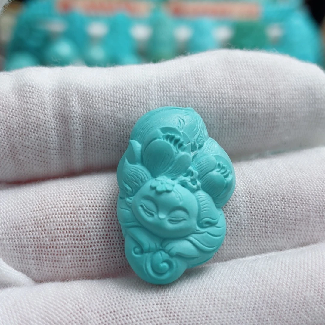 绿松石未镶嵌珠宝奇石