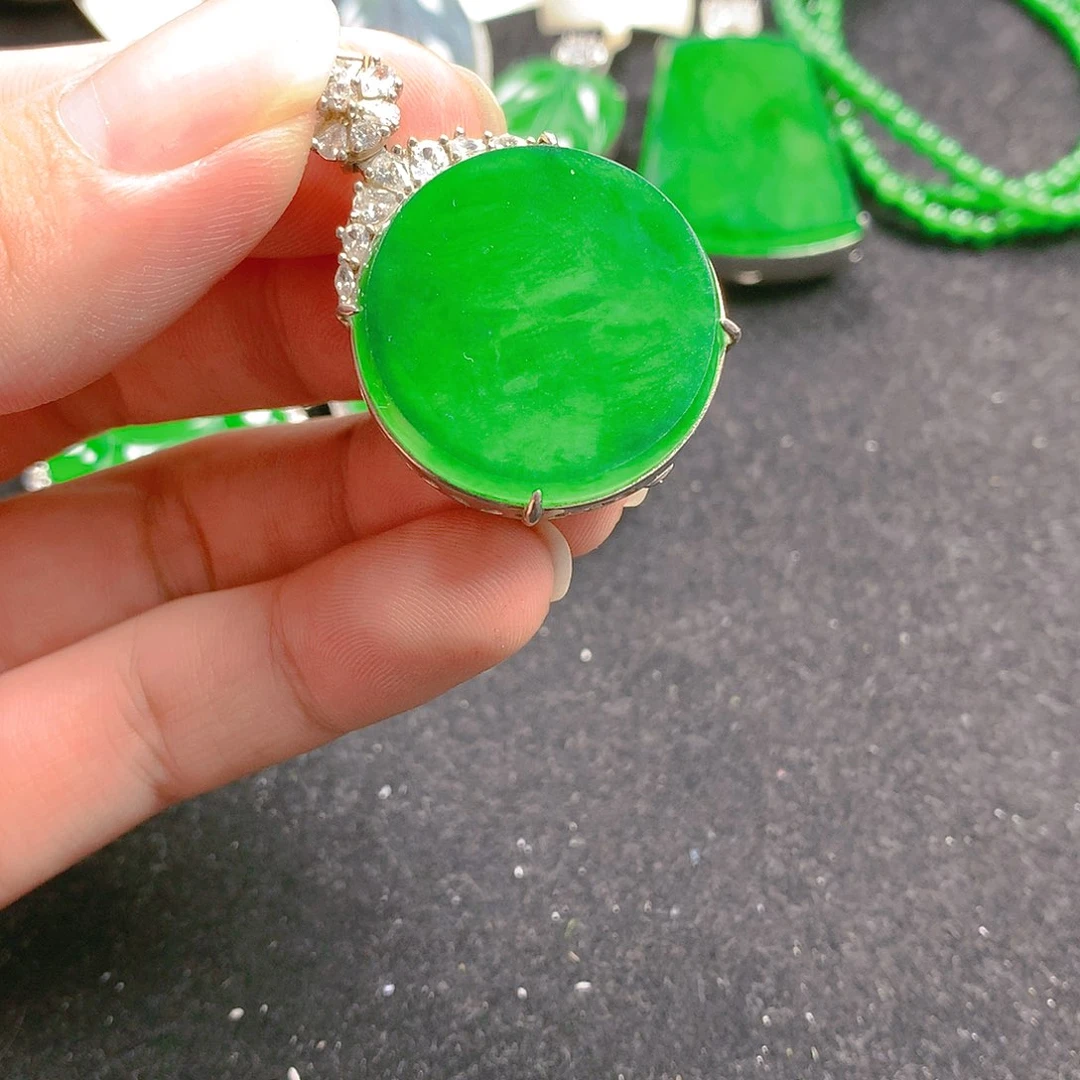 颈饰银S925镶嵌翡翠翡翠