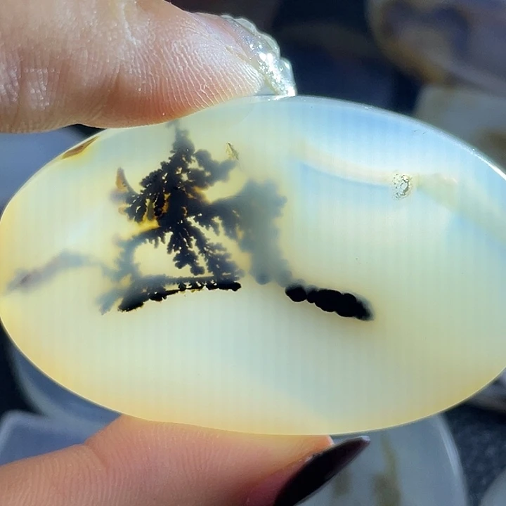 良***一玛瑙/玉髓未镶嵌颈饰