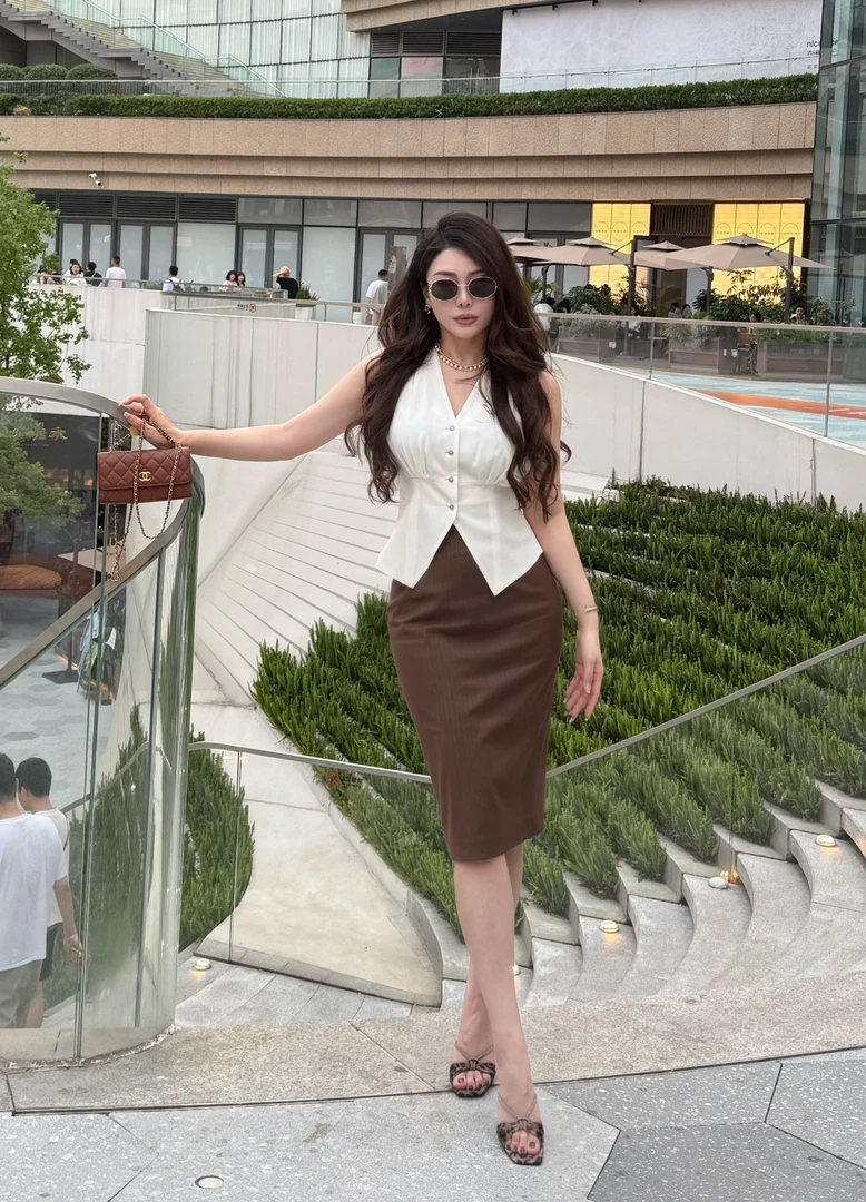 ILPHUKIIR 【白玉兰】遮副乳不漏背修身轻薄收腰上衣