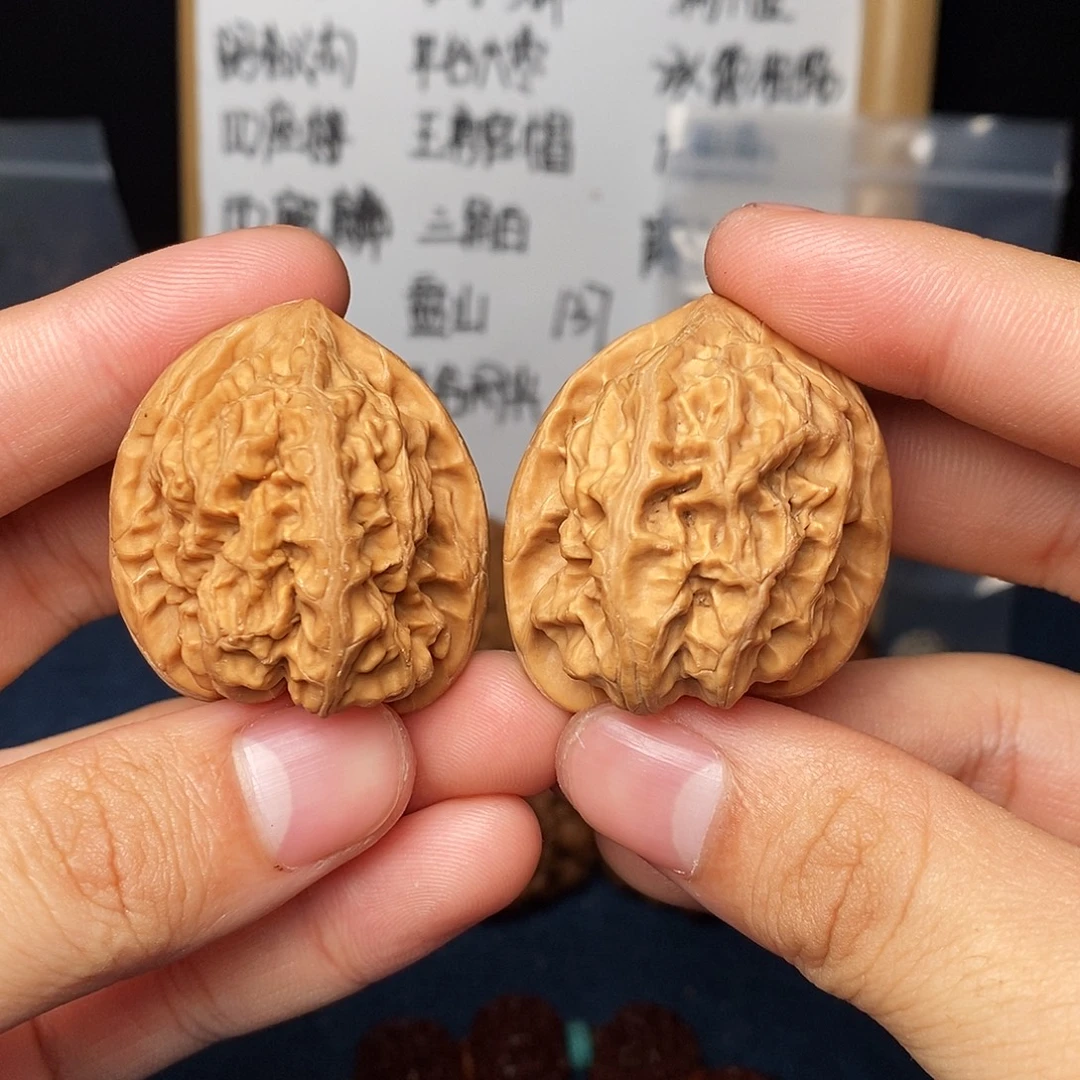 文玩核桃吊坠承德粗筋