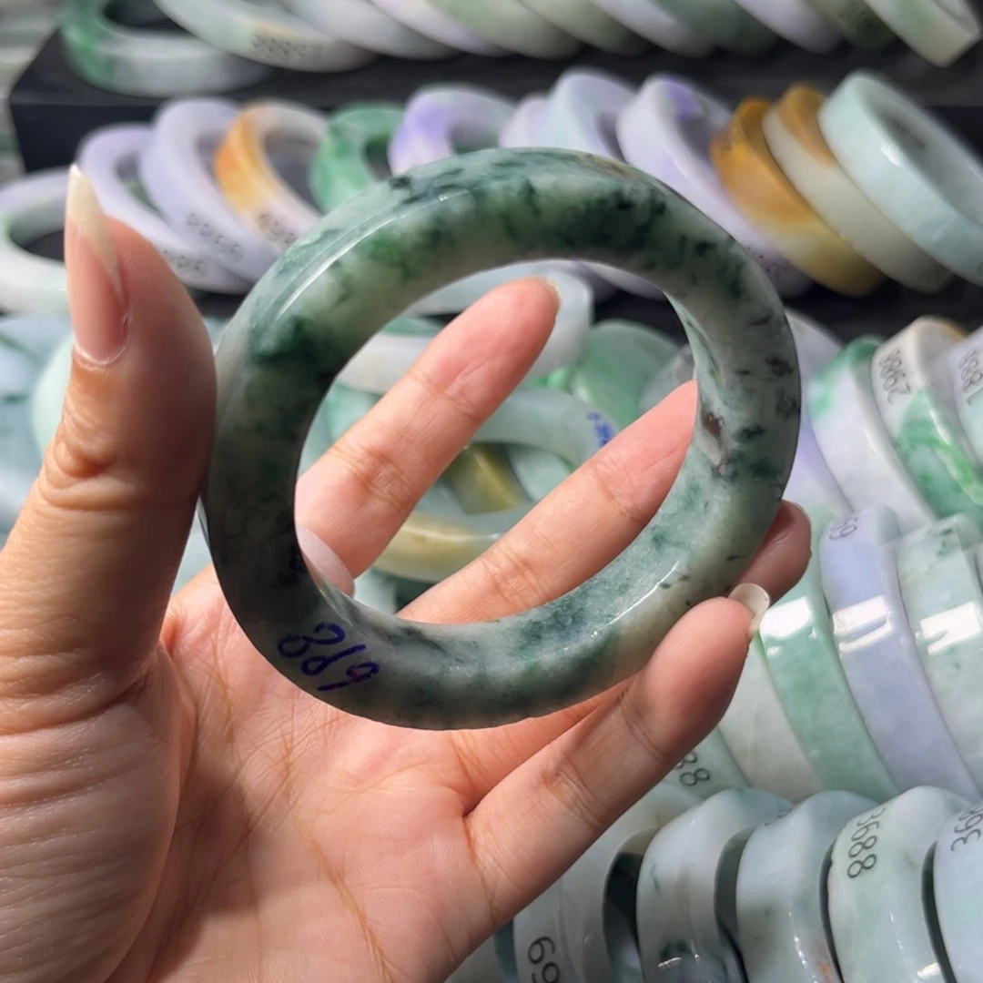 定制翡翠手镯未镶嵌