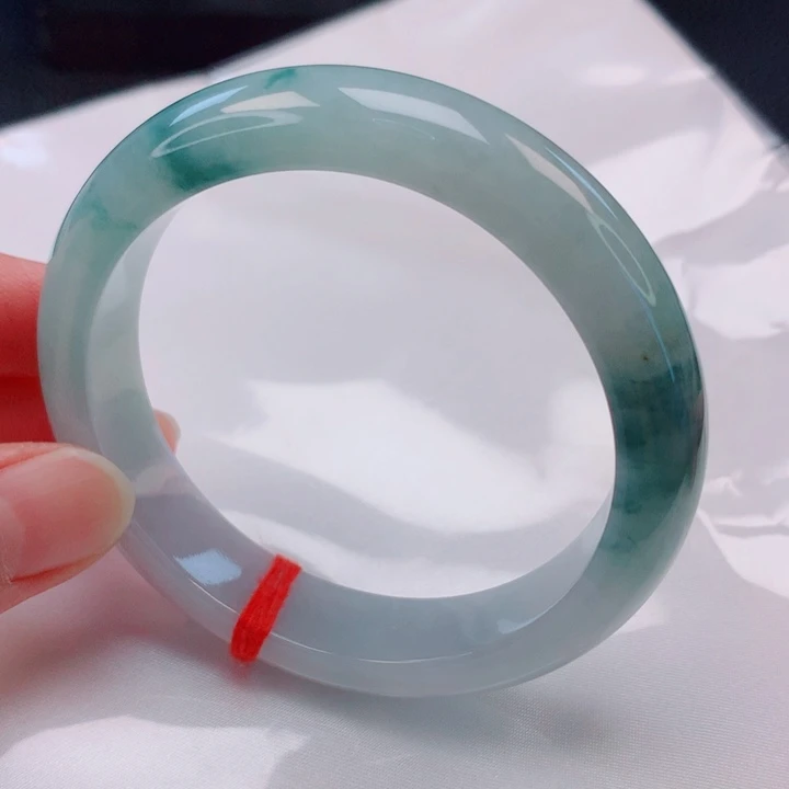 ****阳翡翠手镯未镶嵌56。57