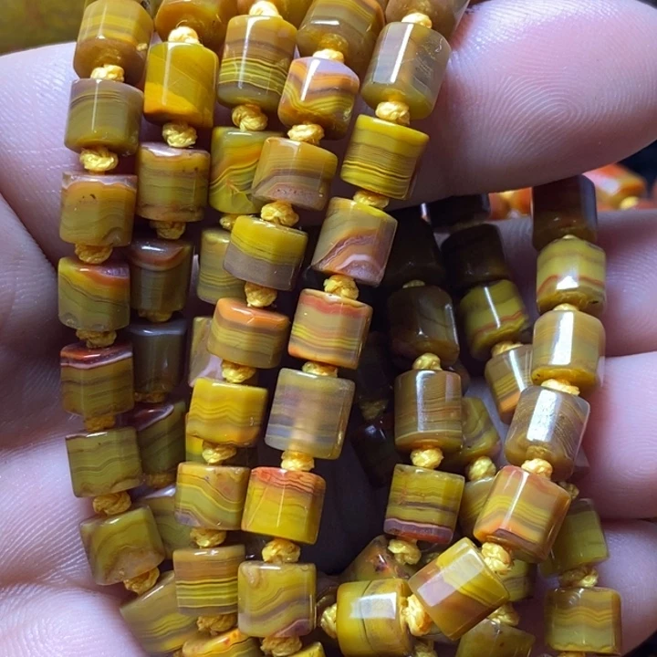 玛瑙/玉髓颈饰未镶嵌贝**湖