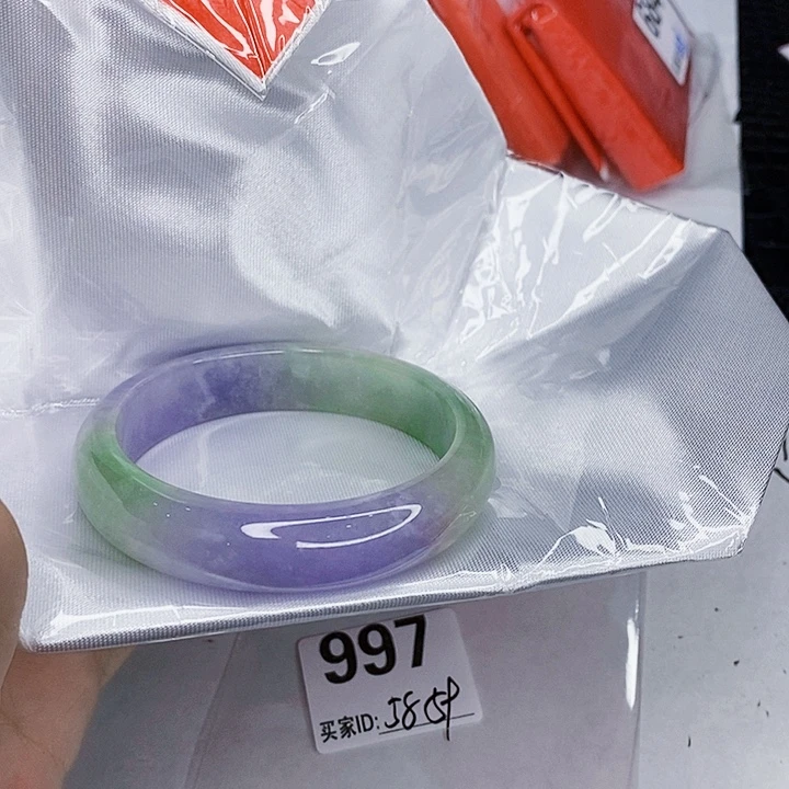 翡翠未镶嵌手镯一图一物实物为准（微瑕处理）