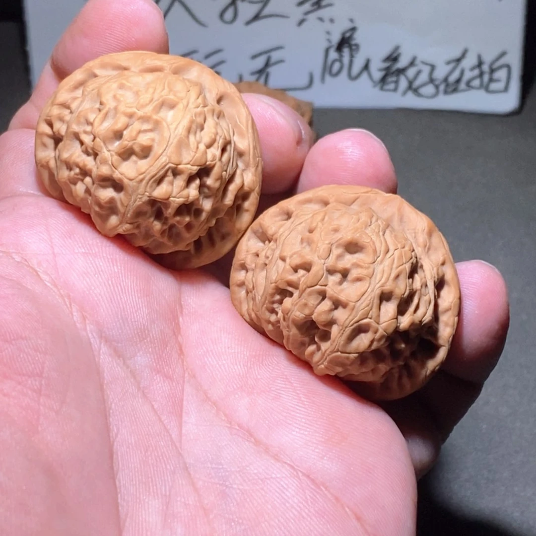 文玩核桃把件宫灯