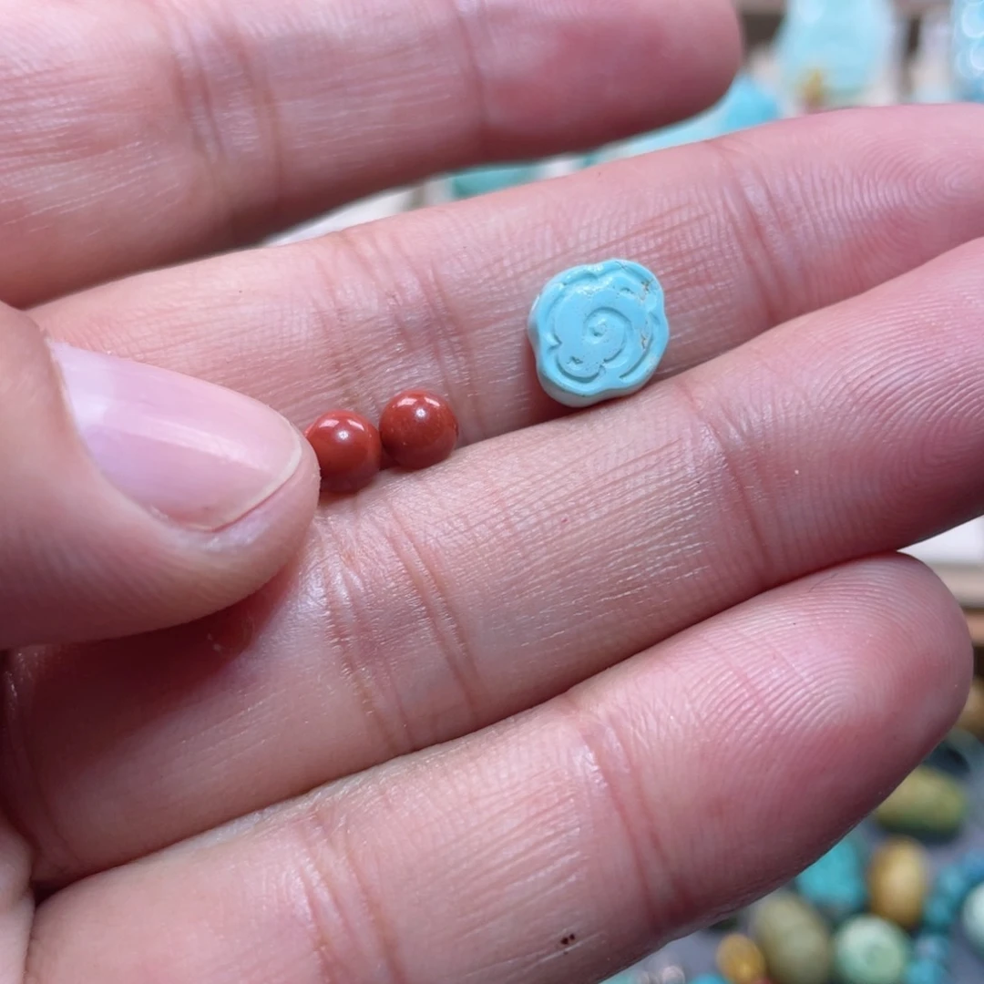 南红玛瑙配饰未镶嵌