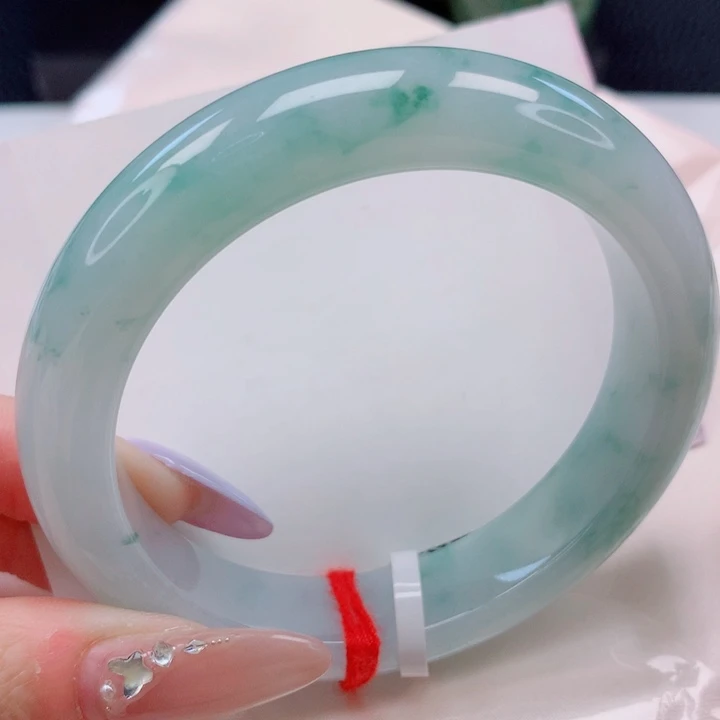 翡翠未镶嵌手镯56圈