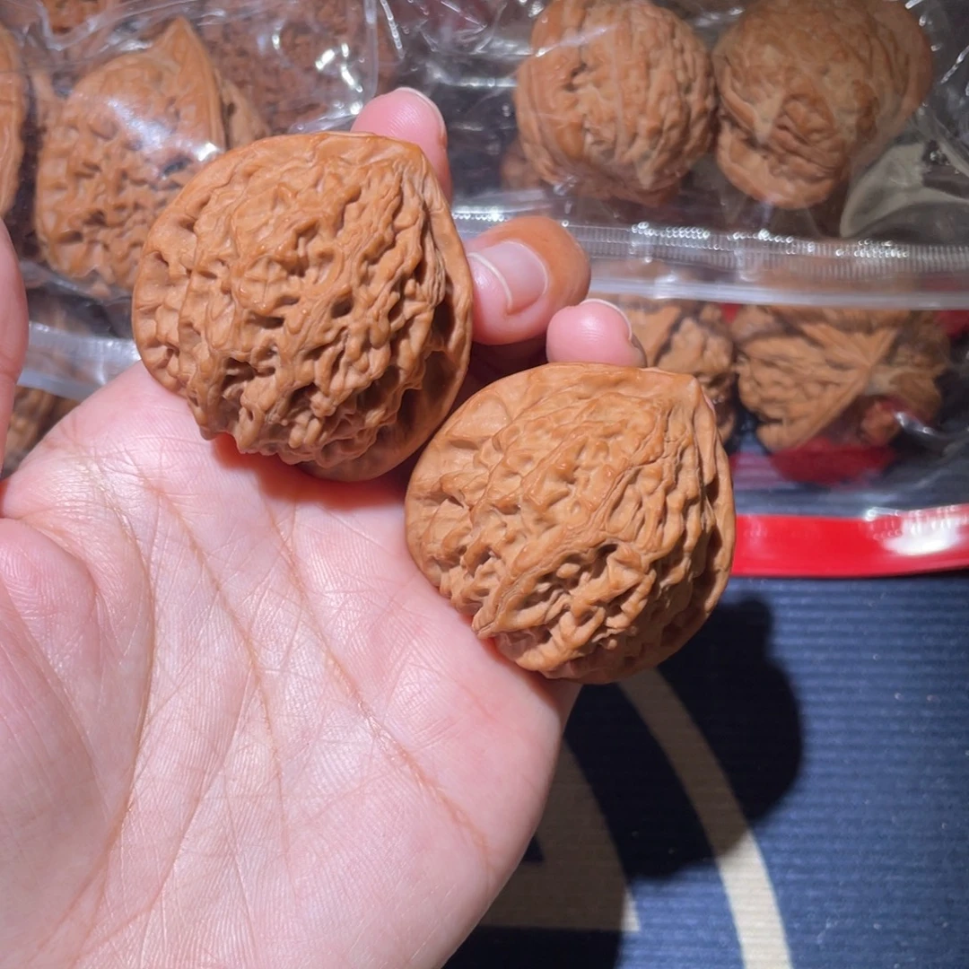 呼***哈文玩核桃吊坠金牛42