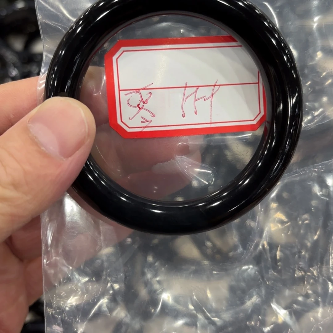 蛇纹石玉手镯未镶嵌零***伤