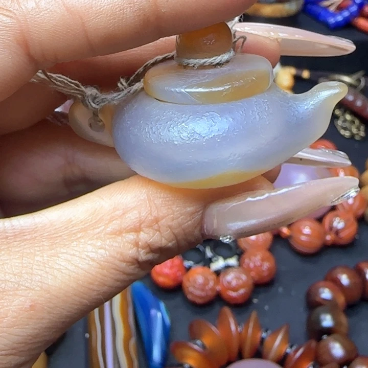 玛瑙/玉髓颈饰未镶嵌