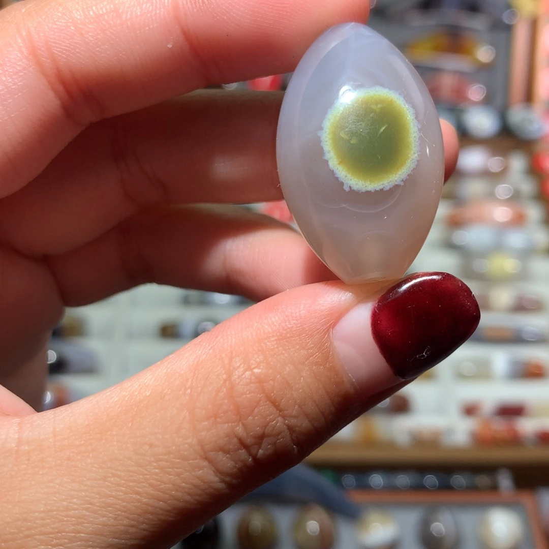 玛瑙/玉髓颈饰未镶嵌