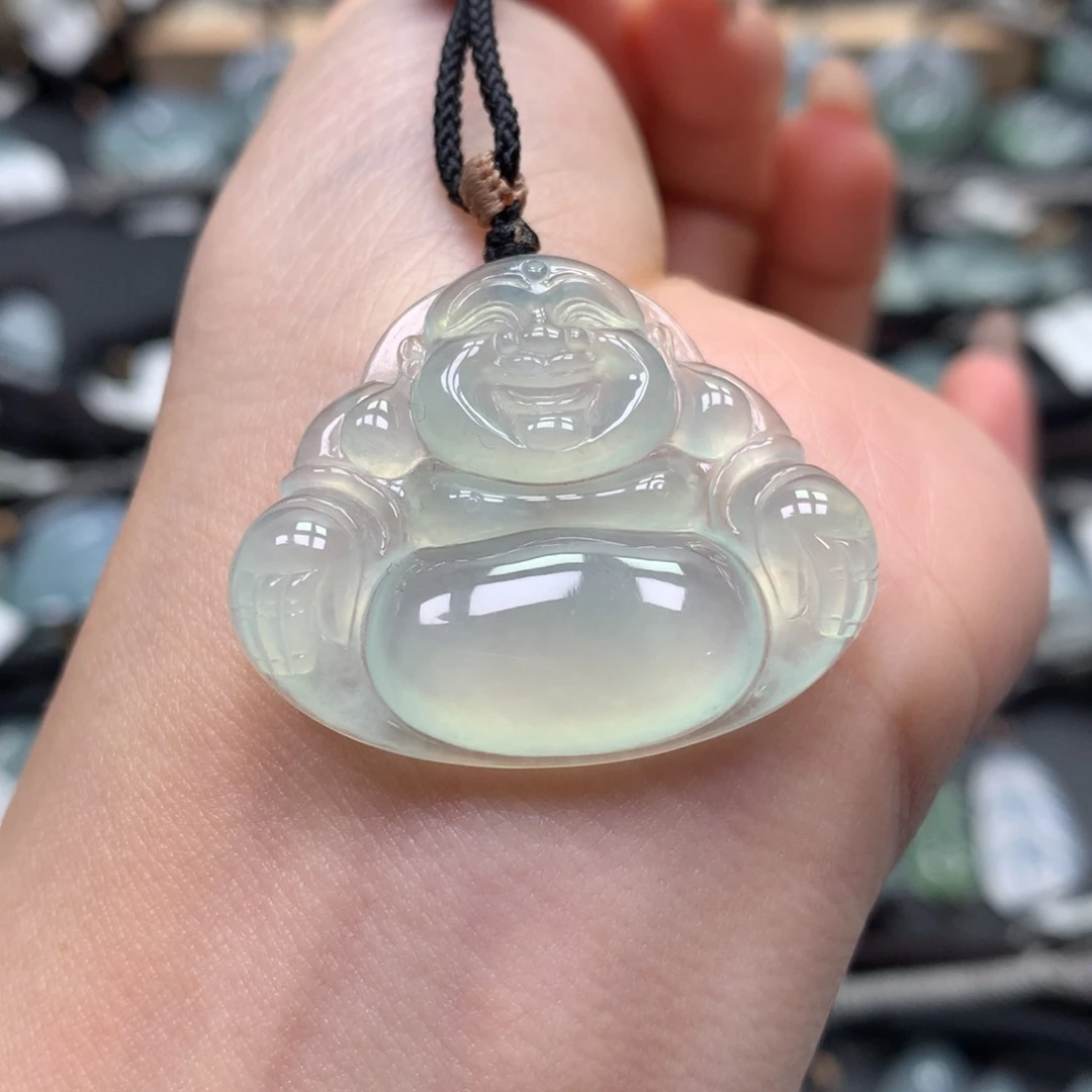 翡翠颈饰未镶嵌佛公