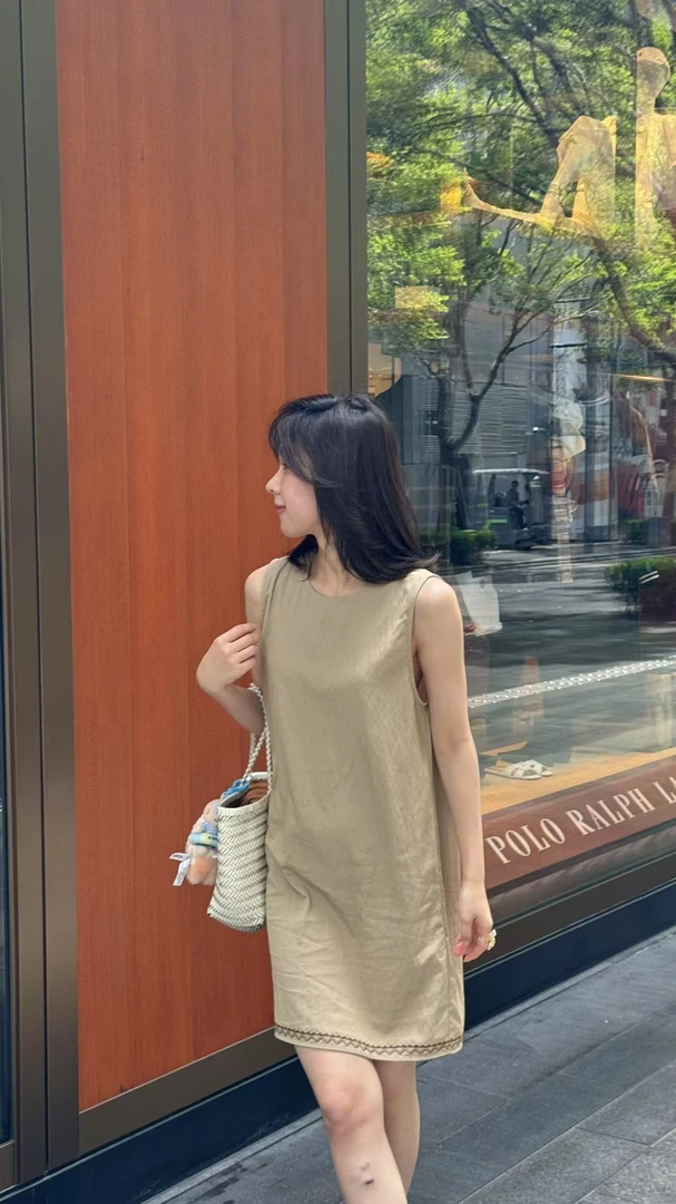 夏季新款连衣裙显瘦凉快法式设计