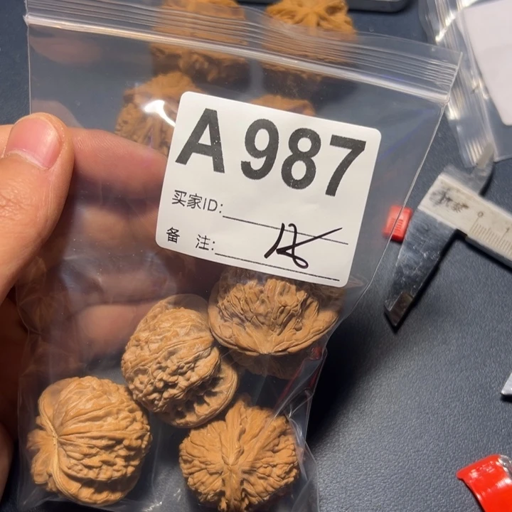 核桃把件济****傅好咯好咯