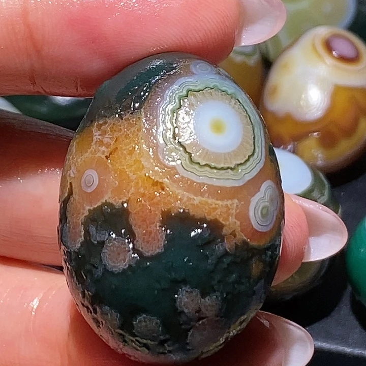 玛瑙/玉髓未镶嵌珠宝奇石99