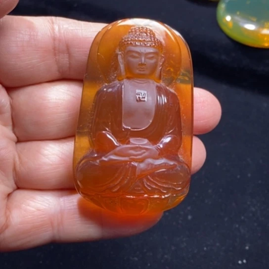 琥珀未镶嵌裸石阿弥陀佛19.5克