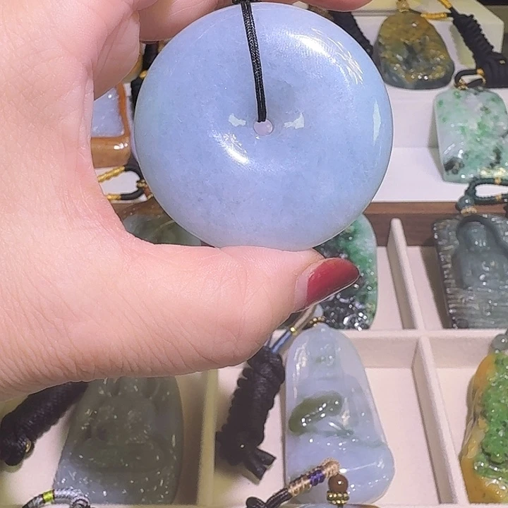 翡翠未镶嵌颈饰A货
