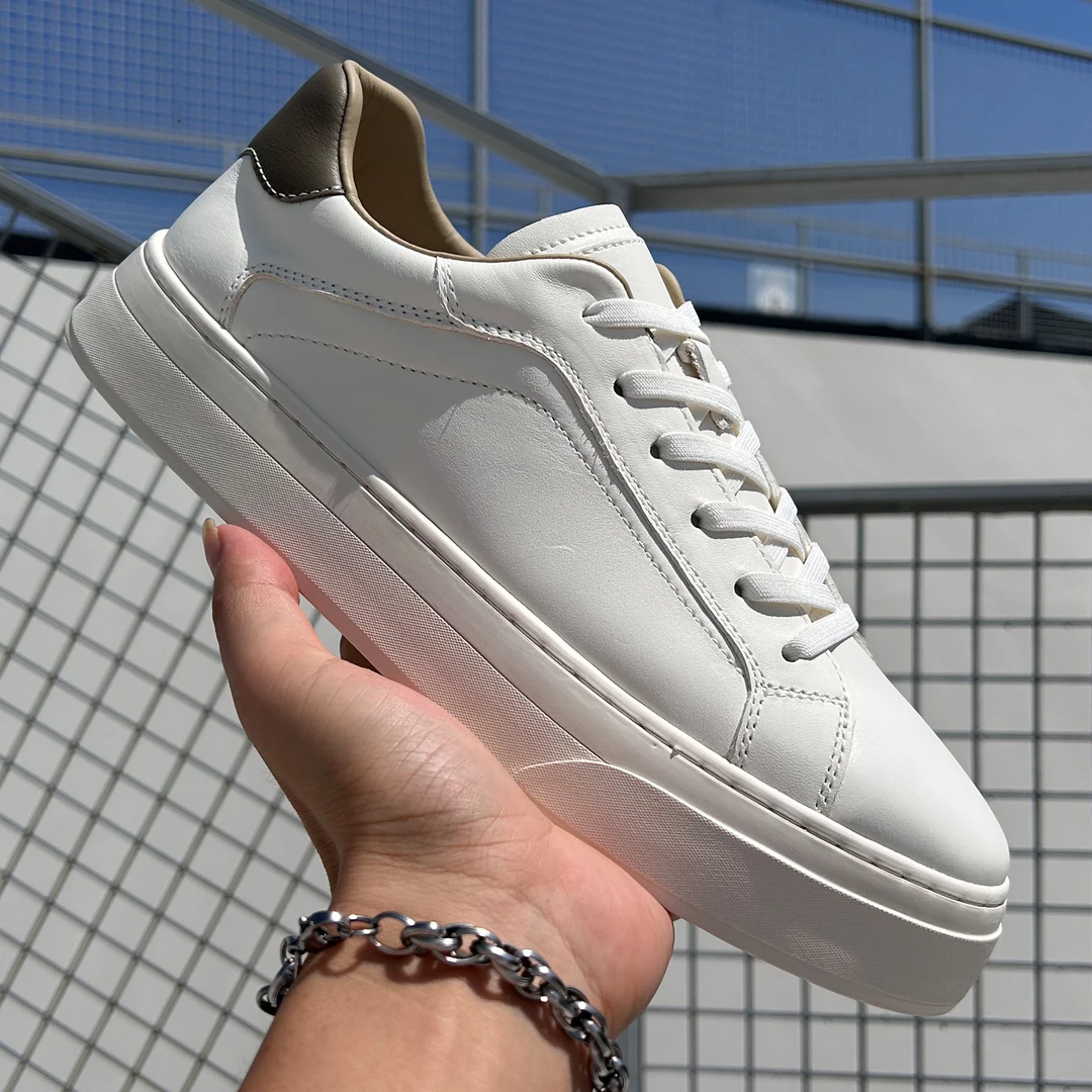 2025秋季新款时尚休闲鞋低帮系带拼色牛皮韩版板鞋百搭真皮小白鞋