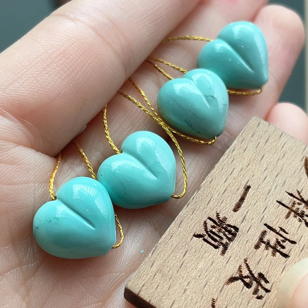 未镶嵌绿松石颈饰